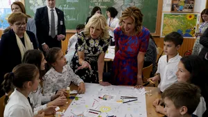 Le Figaro: Jill Biden, în România, pentru a vedea situaţia refugiaţilor / România, esenţială pentru Ucraina