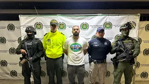 Traficant de cocaină, membru al mafiei italiene, a fost arestat după ce a pozat lângă mormântul lui Escobar