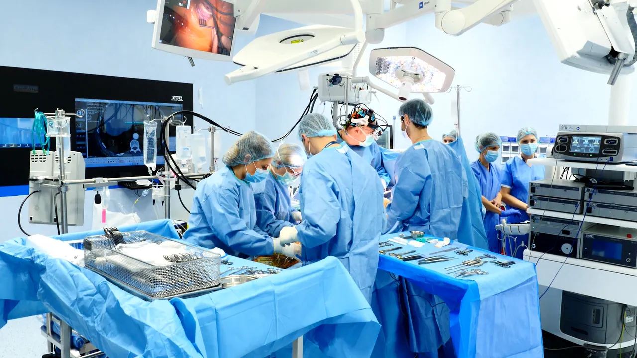 Performanţă şi progres în chirurgia cardiovasculară minim invazivă, la Spitalul Clinic SANADOR