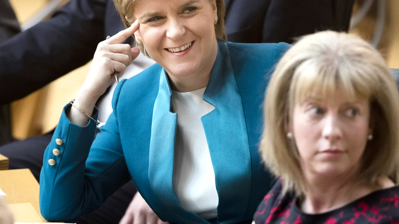 Nicola Sturgeon, şeful Guvernului scoţian, contestă autoritatea Theresei May, argumentând că nu a fost 