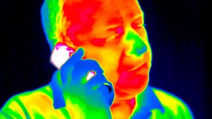 Telefoanele mobile cauzează tumori, a decis o curte de apel din Italia. Sentinţa, criticată: Judecătorii urmăresc un Premiu Nobel sau au făcut o gafă monumentală