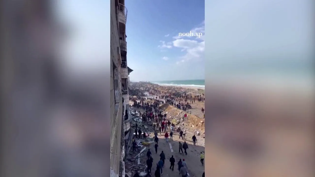 Ajutorul umanitar soseşte în oraşul Gaza: oameni gata să moară pentru un sac de făină
