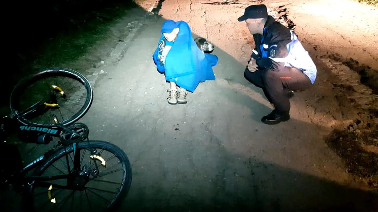 Gest impresionant: Biciclist căzut în Munţii Semenic, ajutat de un câine vagabond să supravieţuiască | FOTO