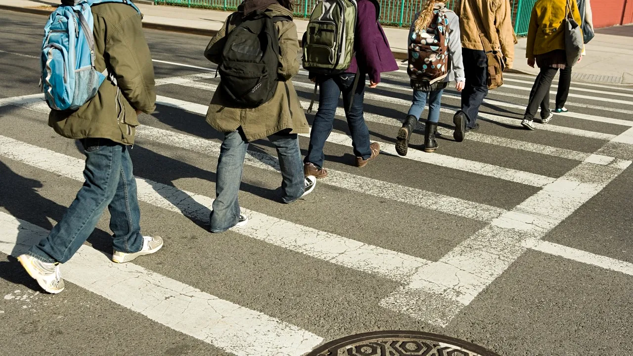 Elevilor de liceu li se vor deconta cheltuielile de transport