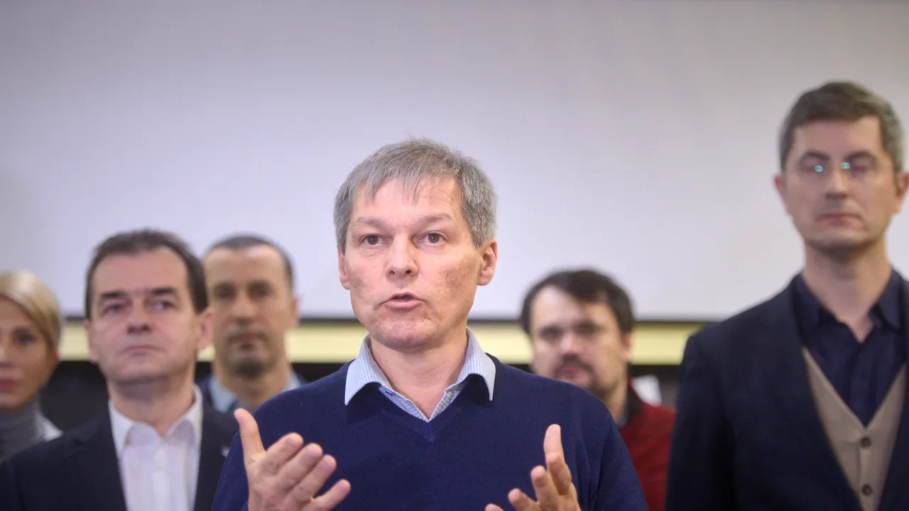 Dacian Cioloş le răspunde liderilor coaliţiei PSD-ALDE: Modificările Guvernului tehnocrat nu au provocat ieşirea în stradă a sute de mii de români