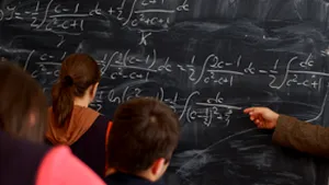 Elev spitalizat după ce a fost bătut de profesorul de matematică