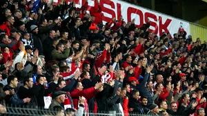 SCANDALUL de la meciul Dinamo-Sepsi OSK | Combaterea Discriminării, AMENZI de câte 10.000 lei pentru FRF şi Dinamo şi Politehnica Iaşi pentru scandări discriminatorii 
