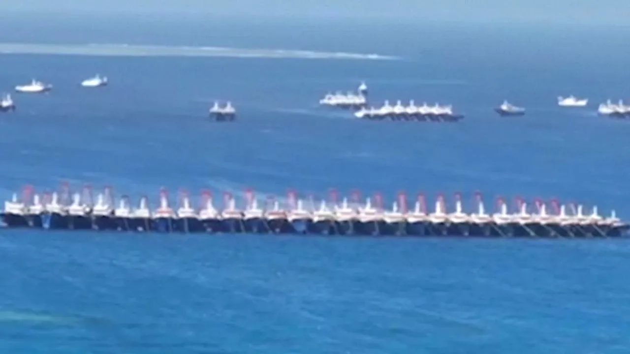 „Zidul Chinezesc” pe mare: Beijingul a desfăşurat sute de bărci militare ca să-i intimideze pe filipinezi

