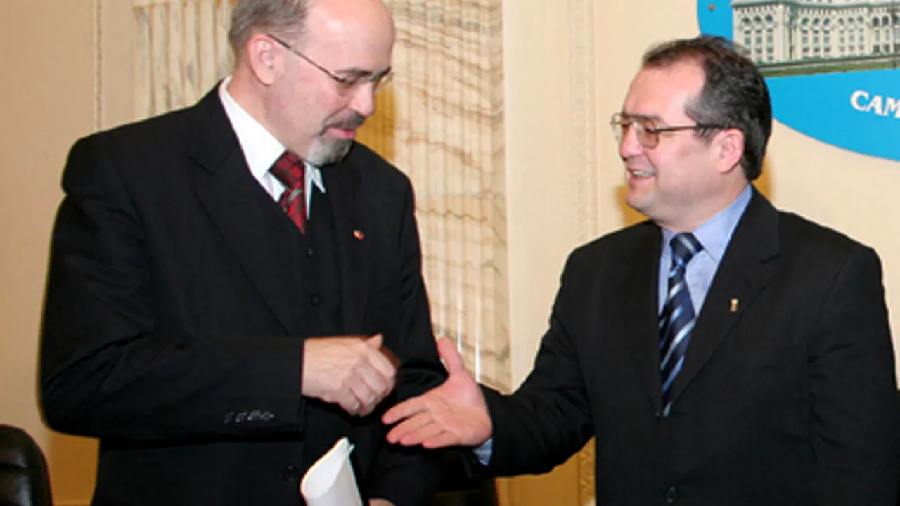 Liderii PDL şi cei ai UDMR au discutat despre trecerea bugetului prin Parlament