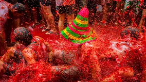MEDIAFAX ZOOM: La Tomatina - GALERIE FOTO