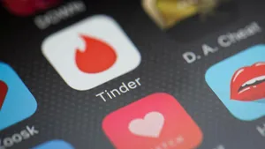Proprietarul Tinder se lansează în producţia de seriale