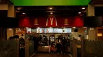 Un uriaș lanț de fast-food folosește în secret inteligența artificială pentru a stabili prețul produselor sale