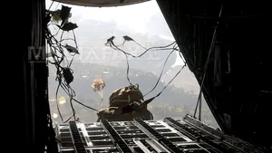 Armata SUA a paraşutat armament pentru kurzii asediaţi în oraşul sirian Kobane