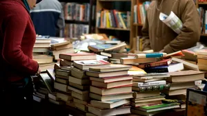 Cartea iese din librărie și ajunge în cartier. „Grădina cu cărți”, primul târg de carte în aer liber din Sectorul 6