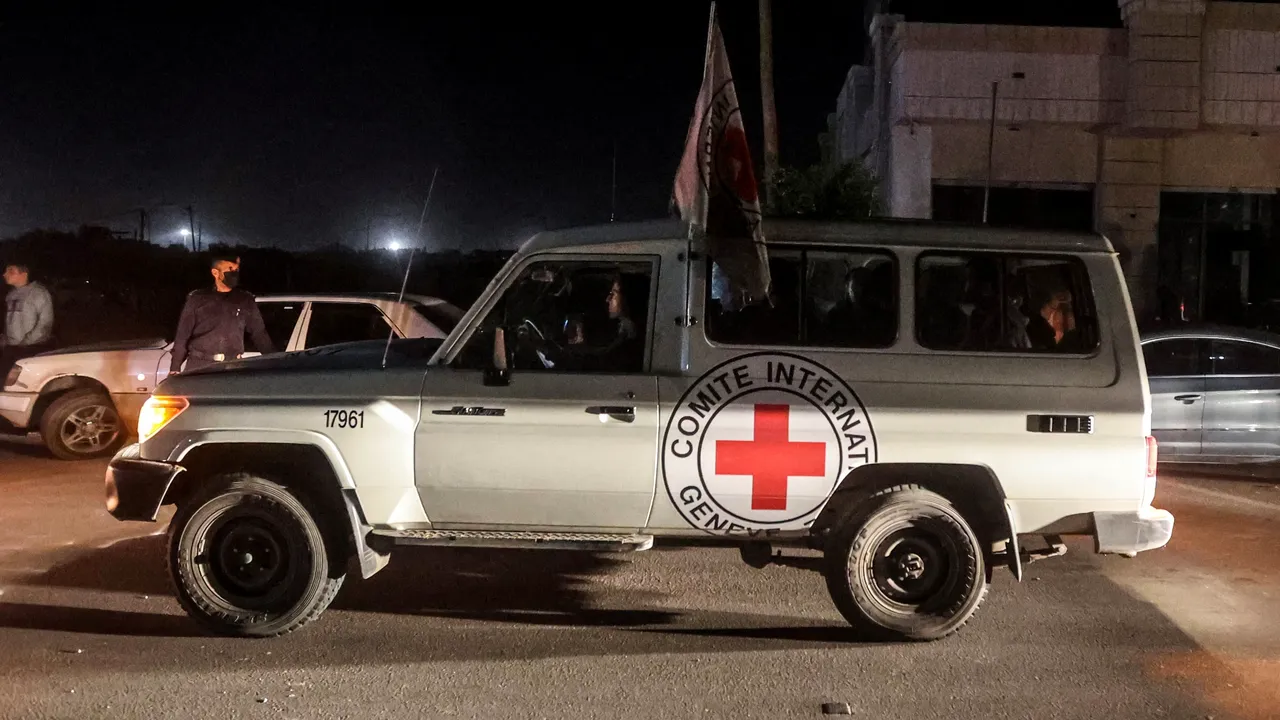 Războiul Israel-Hamas. Emoţii cu eliberarea ostaticilor / Hamas a reintrat în termenii acordului, după ce Israel a ameninţat că, dacă oamenii nu vor fi liberi până la miezul nopţii, va ataca din nou / Demonstraţie masivă la Tel Aviv, la 50 de zile de la începutul conflictului