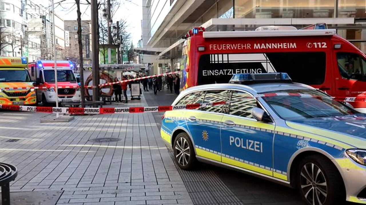 O maşină a intrat în mulţime în centrul oraşului german Mannheim