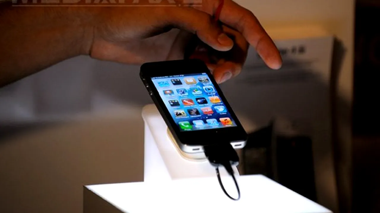 Gafă iPhone 4S. Cum a răspuns Siri unui băieţel la întrebarea 