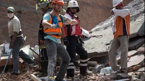 Două noi cutremure, cu magnitudini de 5,8 şi 6,1 grade, au avut loc în Mexic