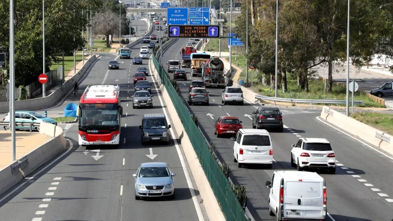 Relații intime la volan, pe o autostradă aglomerată în Spania. Imaginile au stârnit mii de reacții!
