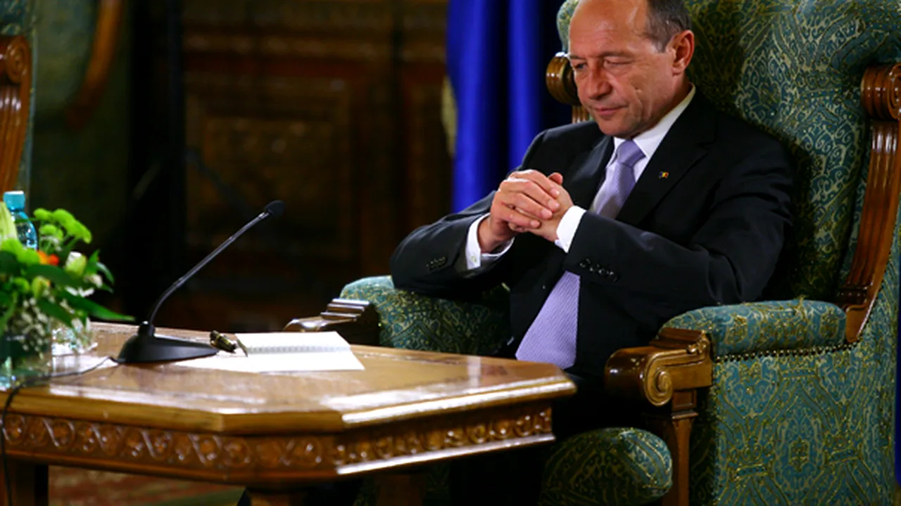Băsescu vrea să discute cu Guvernul despre cheltuieli publice, fonduri UE, achiziţii şi Constituţie