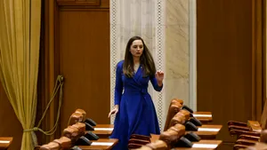 Gavrilă, replică pentru Becali: Cu o femeie nu negociezi, doar aprobi