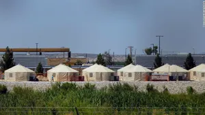 Situaţia imigranţilor din SUA. Două baze militare, puse la dispoziţie de Pentagon, după afirmaţia lui Trump privind deportarea fără proces