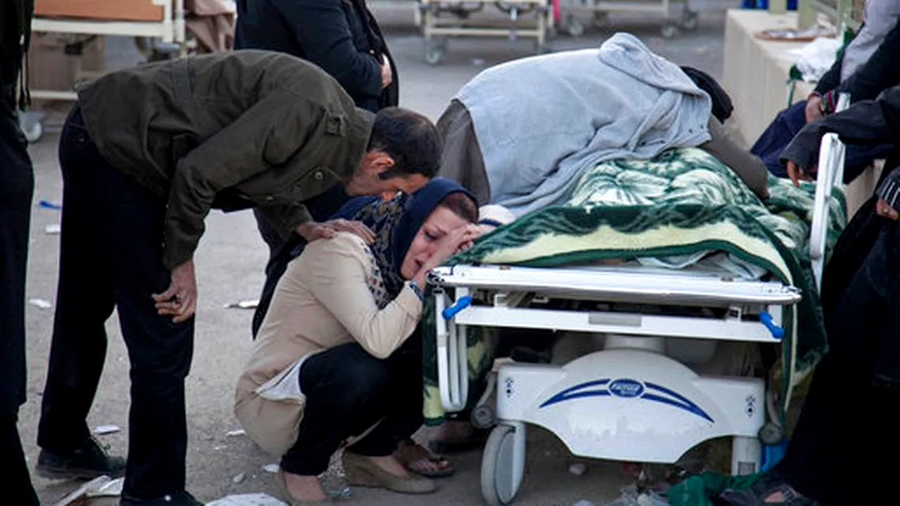 Celebrităţile din Iran s-au mobilizat după seismul devastator. FT: Situaţia evidenţiază clivaje sociale şi politice