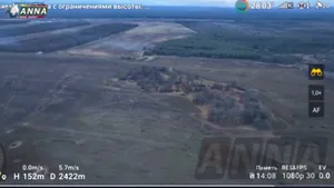Luptă în câmp deschis între tancuri ucrainene şi ruseşti aflate la câţiva metri distanţă

