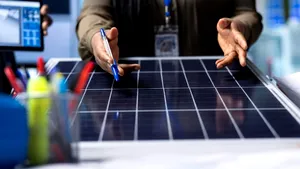 Ce se întâmplă cu energia produsă de panourile fotovoltaice pe care nu o consumi imediat (P)