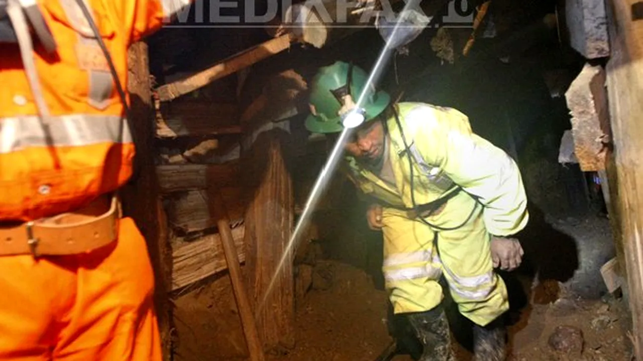 Nouă mineri blocaţi într-o mină ilegală de cupru din Peru au fost eliberaţi nevătămaţi - FOTO