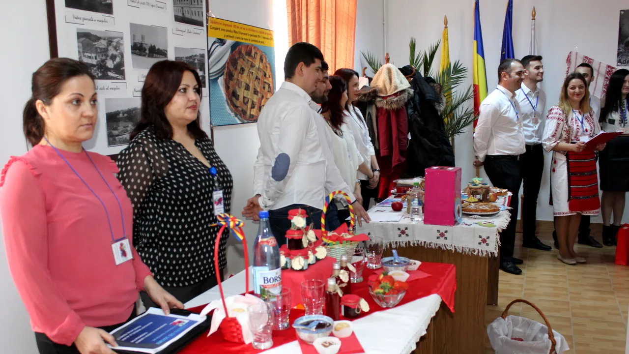 GALERIE FOTO Examen la marketing: Studenţii din Slatina au realizat campanii pentru produse tradiţionale