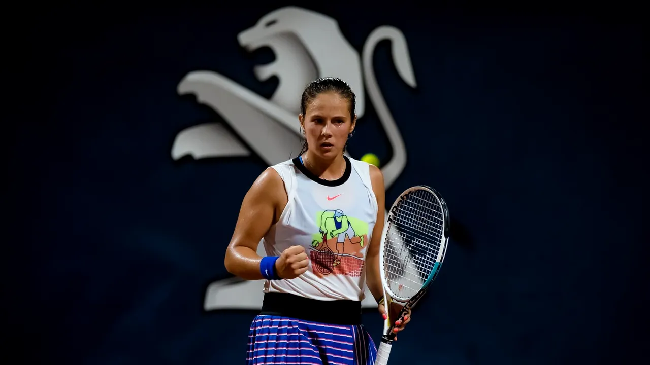 Halep şi-a găsit rivala la tenis... cu piciorul. Românca a învins-o de trei ori la tenis ...de câmp