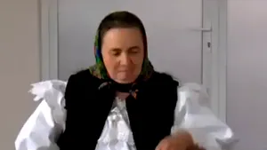 Oameni din întreaga lume care mănâncă burgeri pentru prima oară. Reacţia românilor - VIDEO