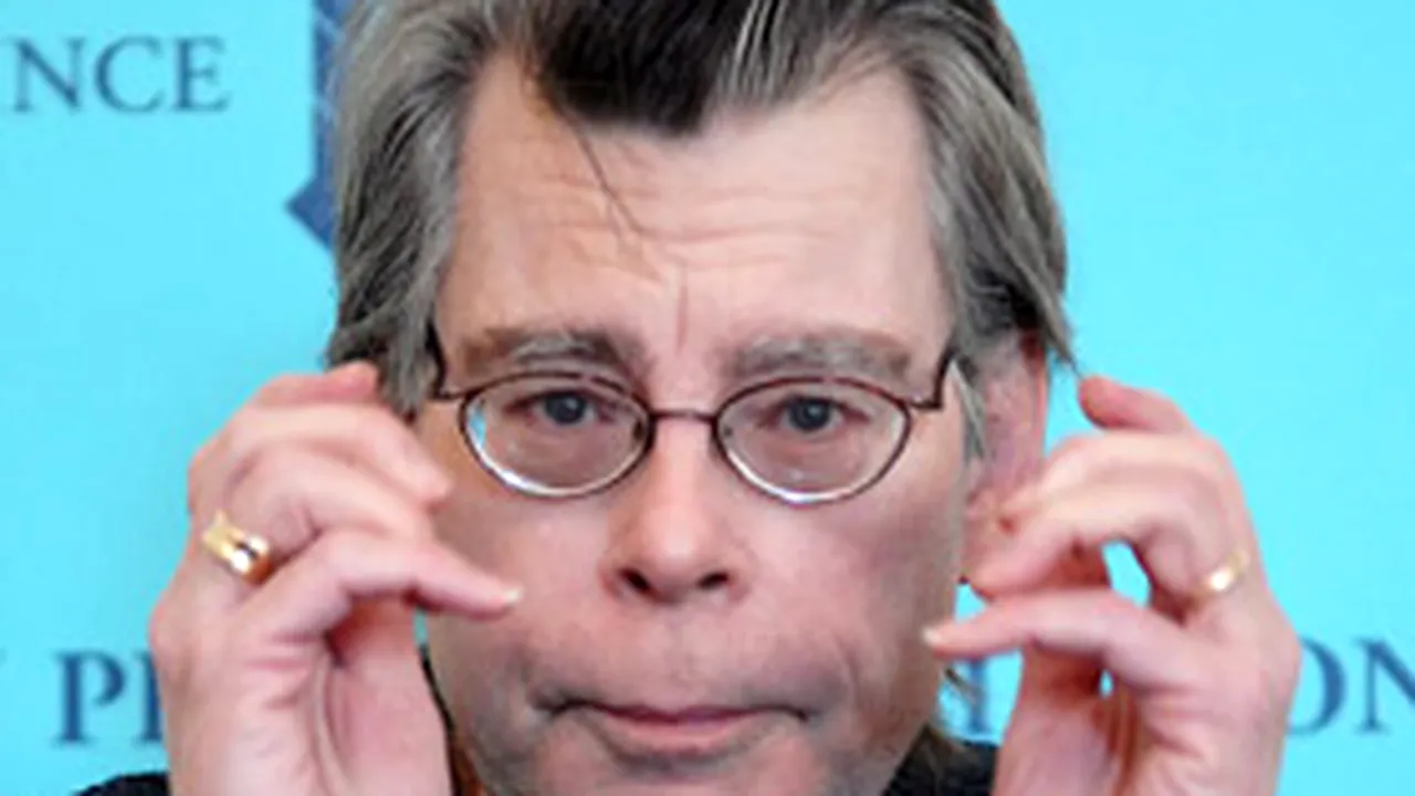 Stephen King, luat drept vandal într-o librărie din Australia