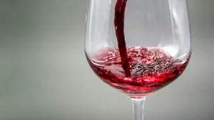 Chiar și un pahar de alcool pe zi crește riscurile pentru sănătate, potrivit unui studiu