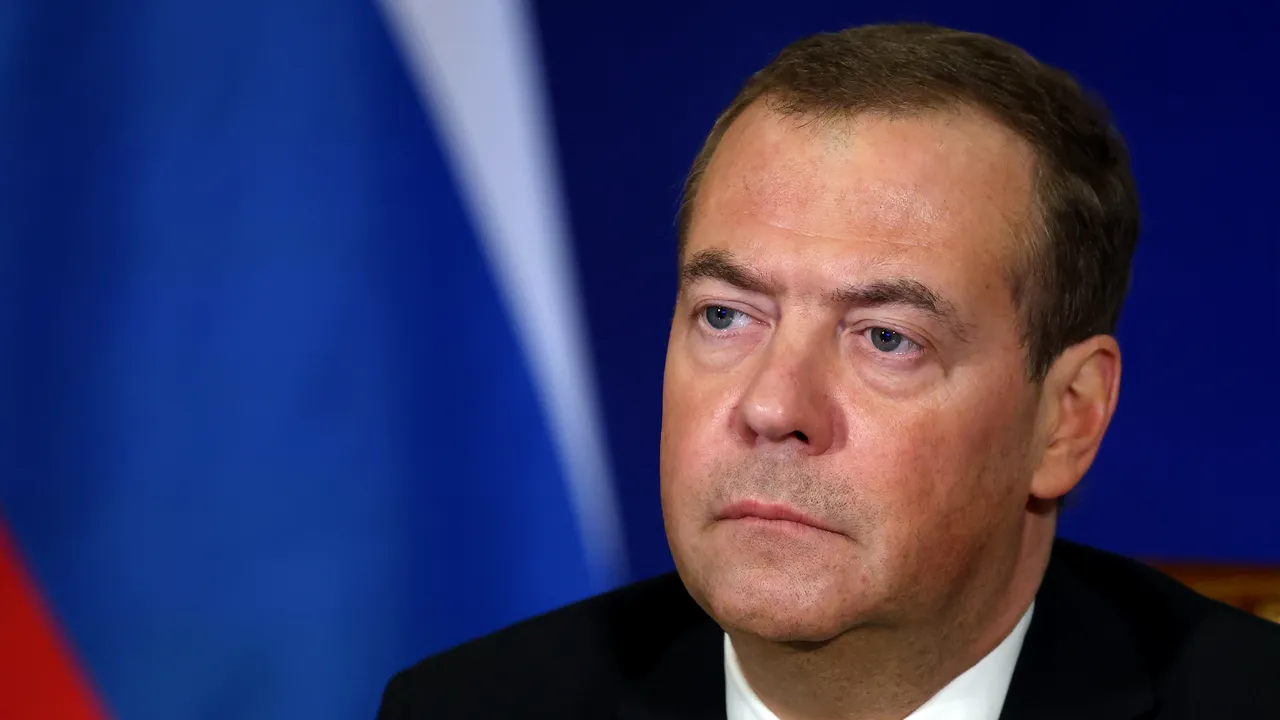 Ministrul ucrainean de Externe îl ironizează pe Medvedev: să bea mai puţină vodcă înainte de a posta pe Telegram