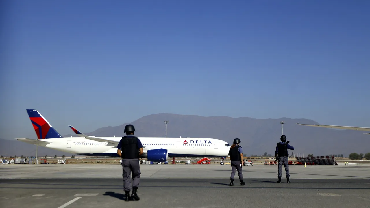 Jaf de proporţii, eşuat în Chile. Mai mulţi bărbaţi înarmaţi au încercat să fure 32 de milioane de dolari de pe un aeroport