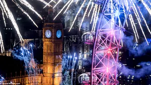 REVELION 2016 în imagini. Cum au petrecut oamenii din întreaga lume trecerea dintre ani - GALERIE FOTO