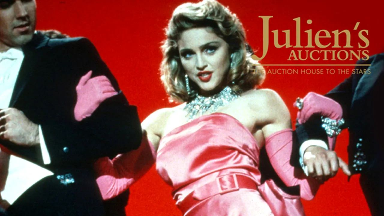 Ţinute purtate de Madonna, printre vedetele unei licitaţii organizate la Los Angeles