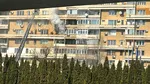 Incendiu în centrul municipiului Craiova. Doi bătrâni au fost salvați de un polițist