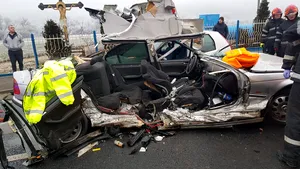 FOTO. Grav accident în Cluj: Trei persoane rănite după o ciocnire în lanţ / Şoferul vinovat nu avea permis