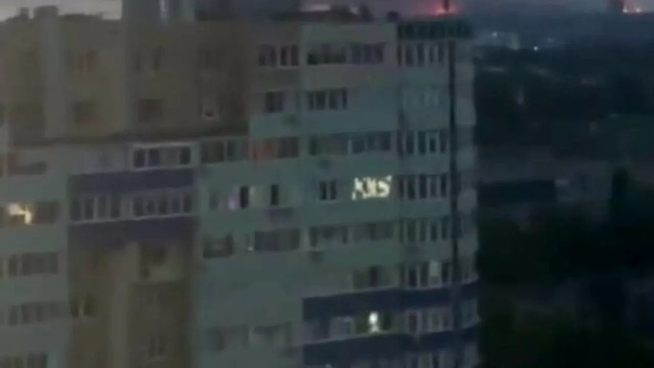 Incendiu de proporții după ce drone ucrainene ar fi lovit o rafinărie rusească din Ryazan