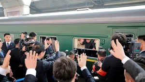 Kim Jong-un în Rusia | Povestea trenului blindat al dictatorului. Ce spun serviciile secrete americane despre luxul în care călătoreşte liderul de la Phenian | FOTO, VIDEO