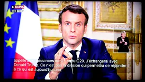 Emmanuel Macron: Franţa se confruntă cu cea mai gravă criză medicală din ultimul secol