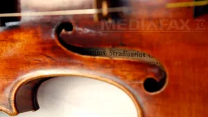 O vioară Stradivarius, vândută cu 15,8 milioane de dolari în favoarea sinistraţilor din Japonia