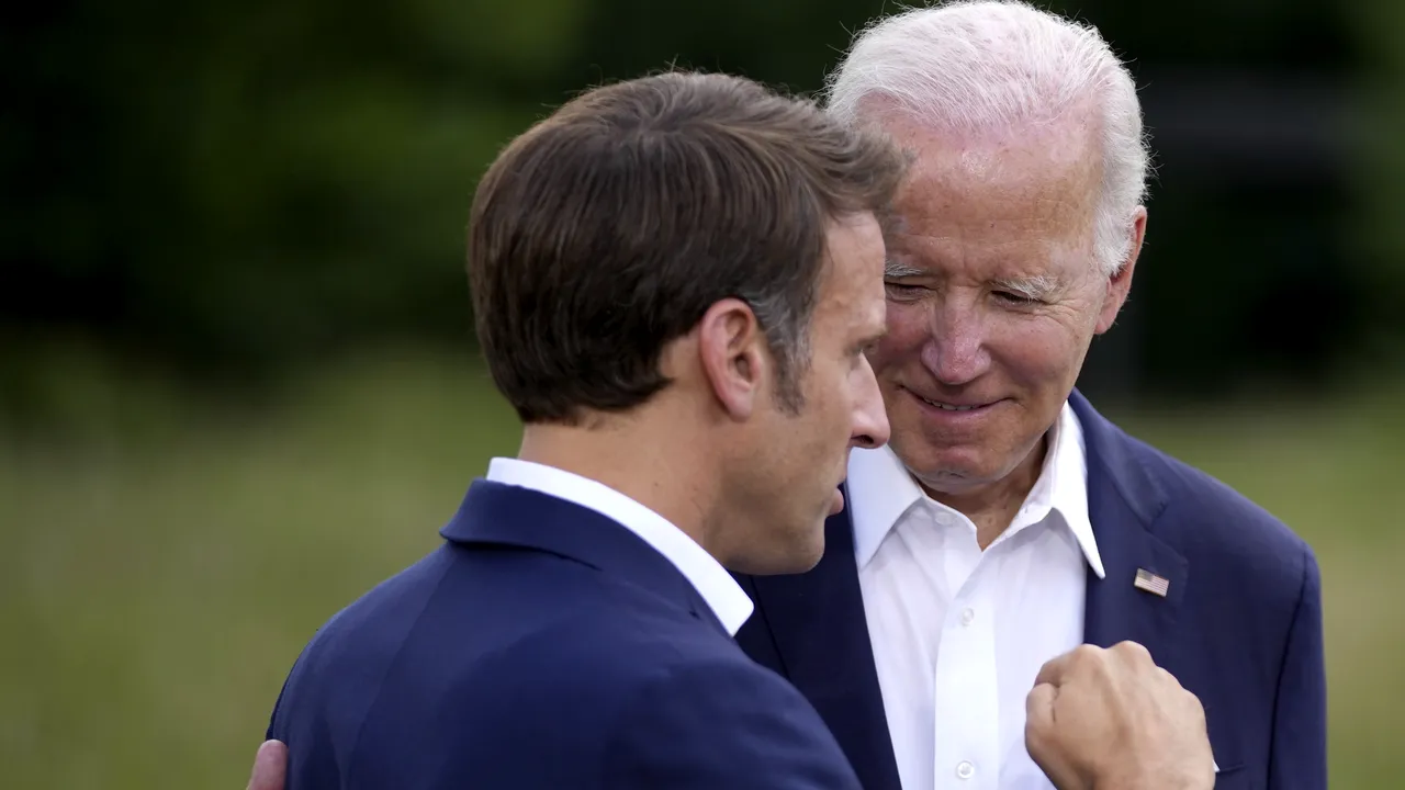 Macron şi Biden au reafirmat sprijinul pentru Ucraina / Preşedintele Franţei vrea perspective de pace
