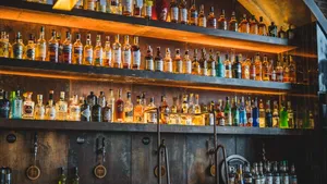 Un cunoscut oraș turistic, aflat lângă România, a interzis comerțul de alcool după ora 20.00