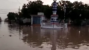 Inundaţii în centrul Pakistanului. Peste 120.000 de persoane, evacuate în timpul nopţii