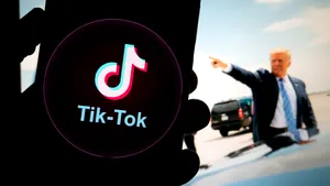 Trump extinde termenul pentru interzicerea TikTok pentru a continua negocierile