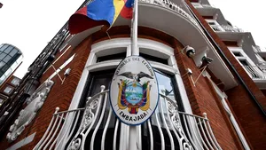 Julian Assange va părăsi în curând ambasada Ecuadorului la Londra